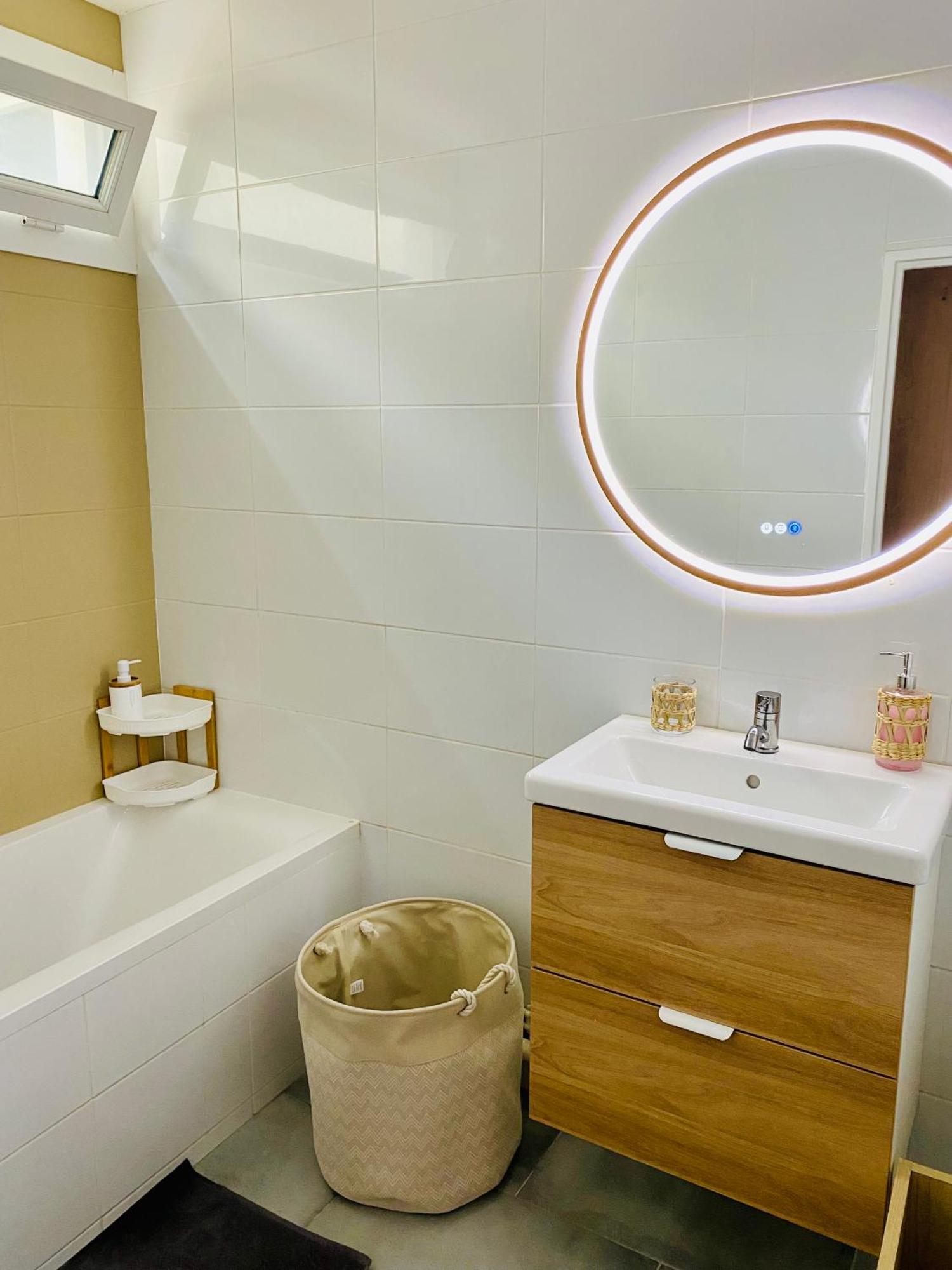 Fridhome Jacuzzi Parking Wifi Fibre 2Min Tram Брюж Екстериор снимка