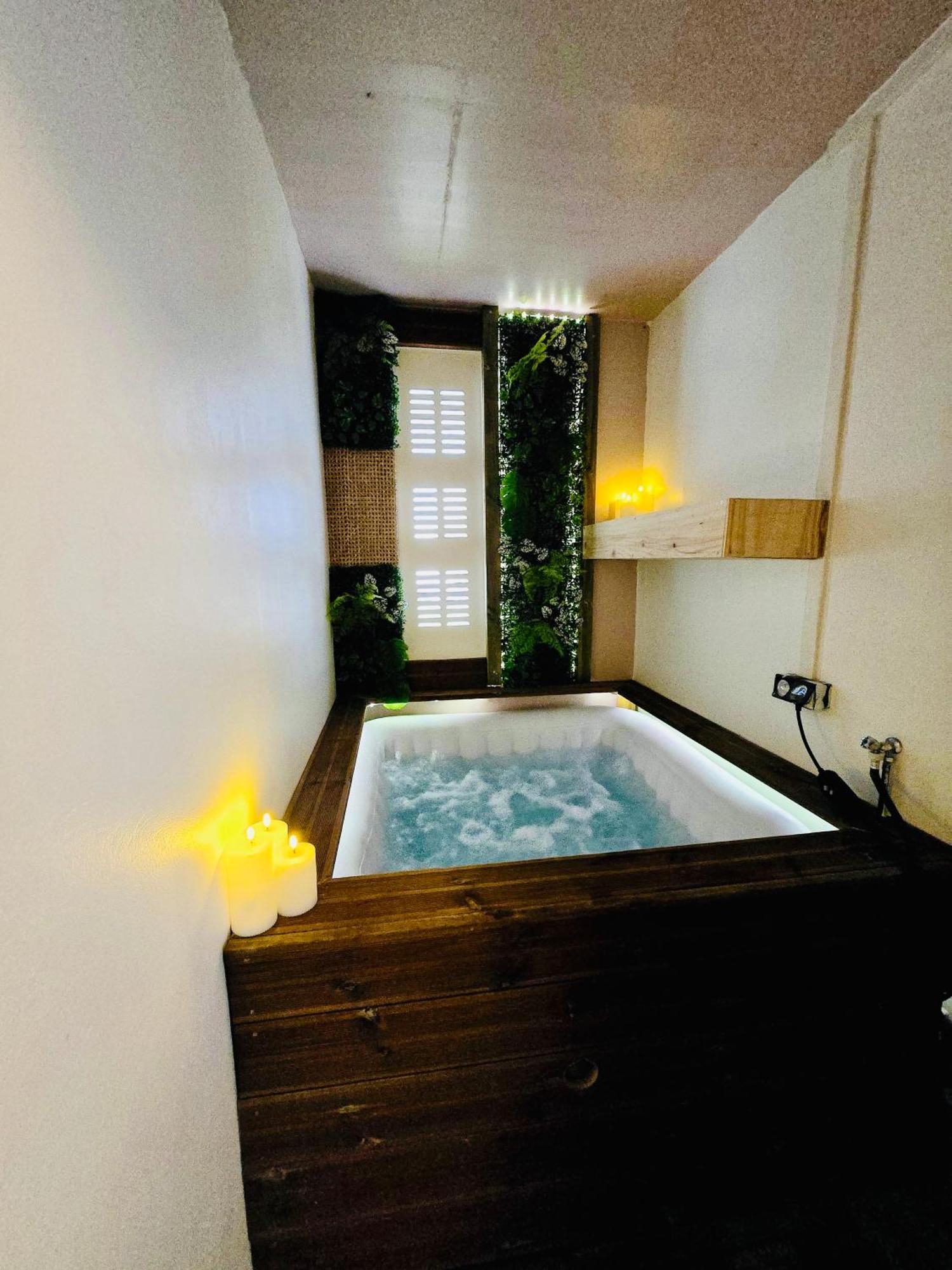 Fridhome Jacuzzi Parking Wifi Fibre 2Min Tram Брюж Стая снимка
