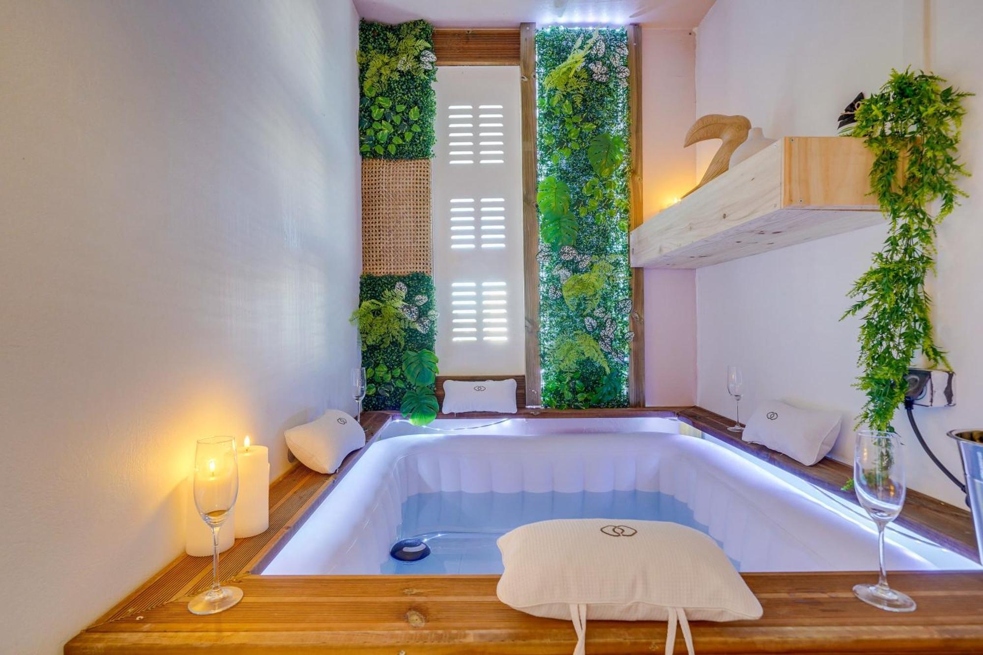 Fridhome Jacuzzi Parking Wifi Fibre 2Min Tram Брюж Екстериор снимка